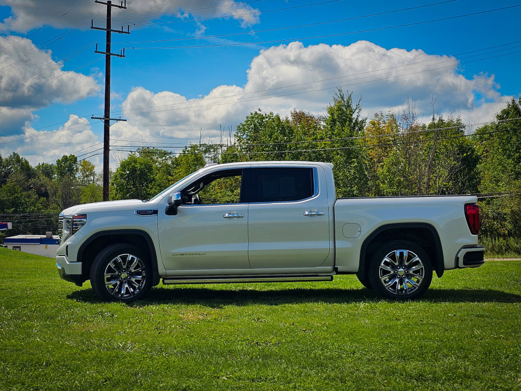 Used 2024 GMC Sierra 1500 Denali w/ Denali Reserve Package AWD/4WD image 9