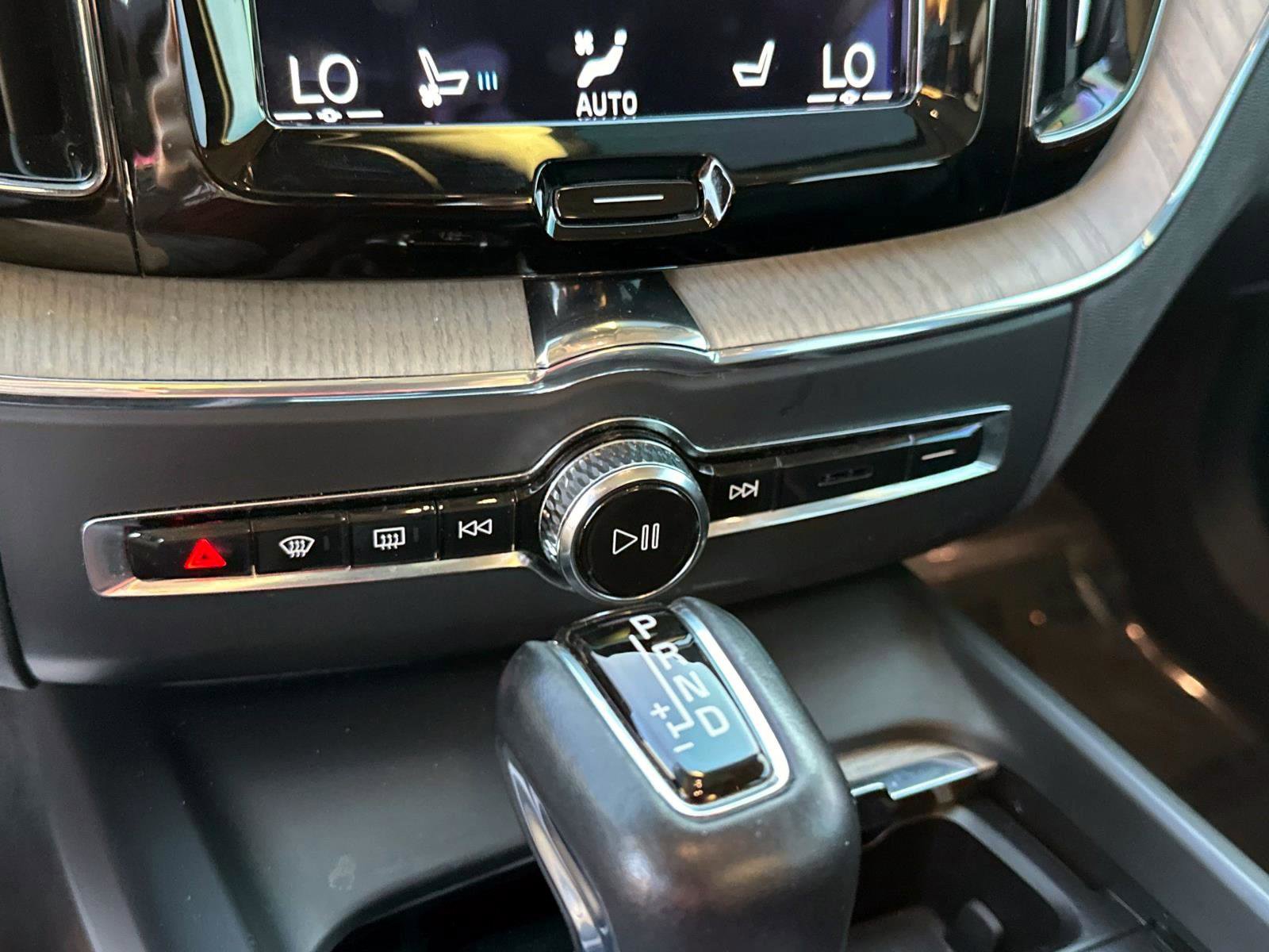 Used 2021 Volvo XC60 T5 Inscription w/ Protection Package Premier image 24