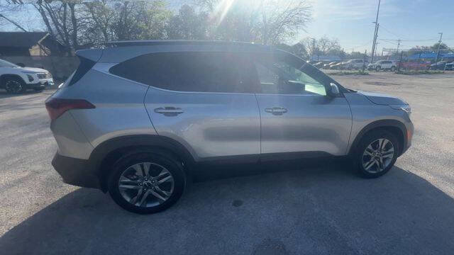 Used 2023 Kia Seltos S image 9