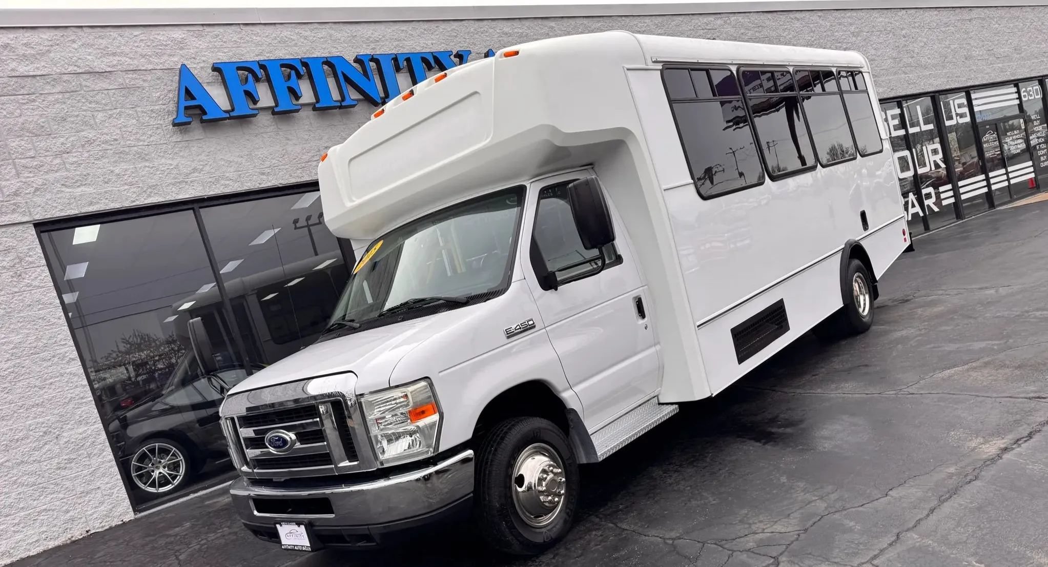 Used 2015 Ford E-450 and Econoline 450 Super Duty w/ Shuttle Bus Prep Package