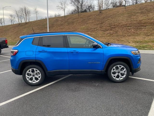 New 2026 Jeep Compass Latitude image 9
