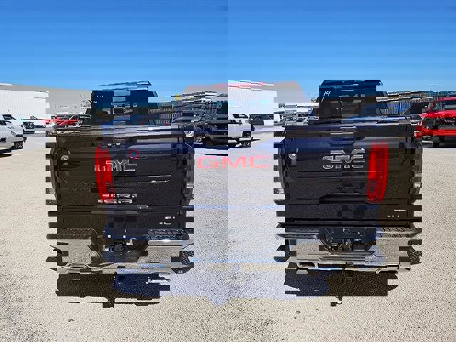 New 2026 GMC Sierra 1500 SLT image 4