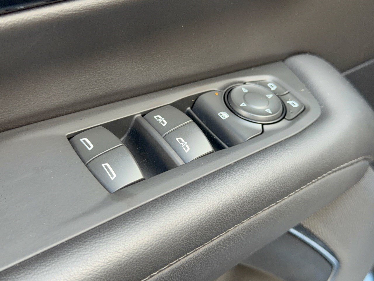Used 2025 Chevrolet Tahoe LT RWD image 15