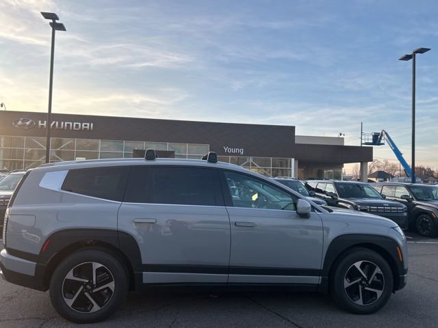 New 2026 Hyundai Ioniq 9 SE image 4