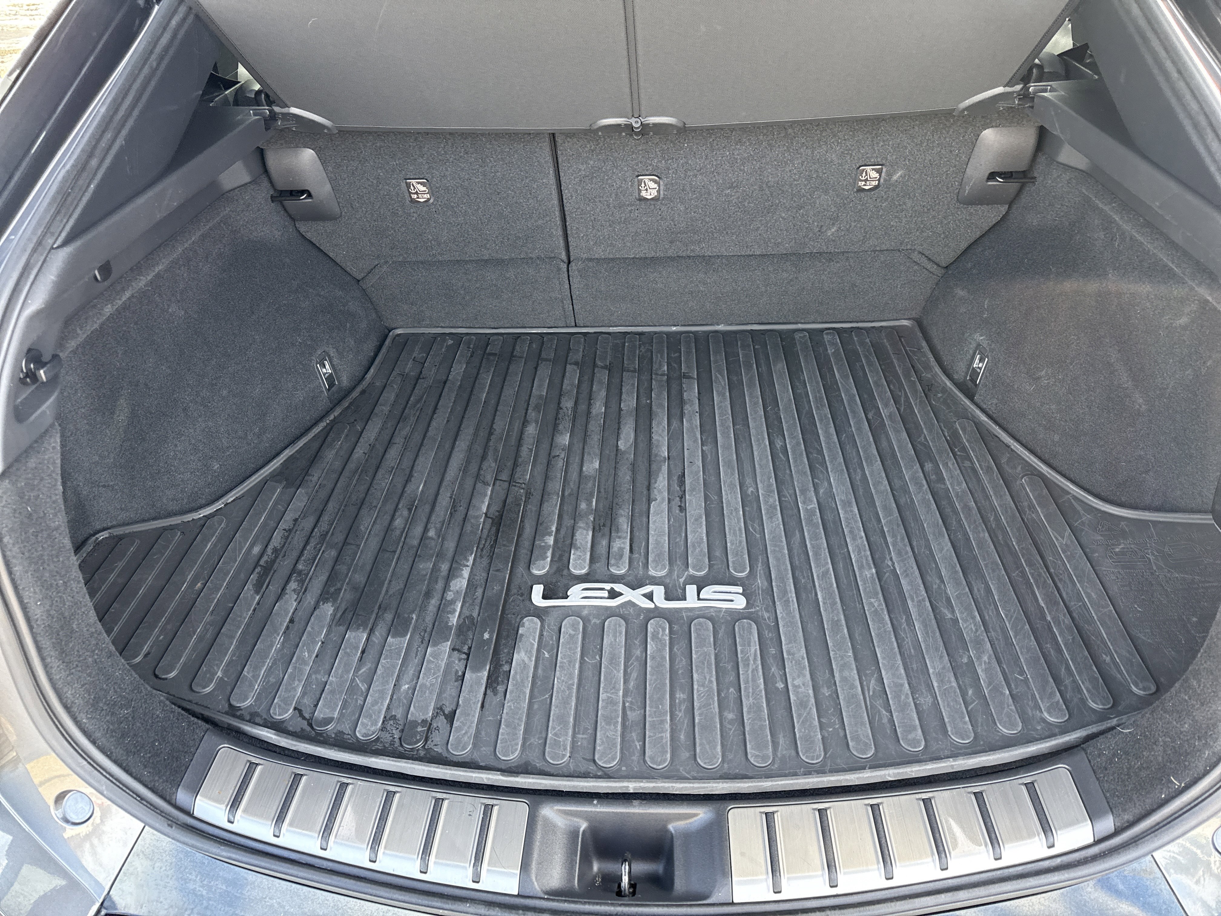 Used 2023 Lexus RZ 450e Premium w/ Accessory Package (2T) image 8