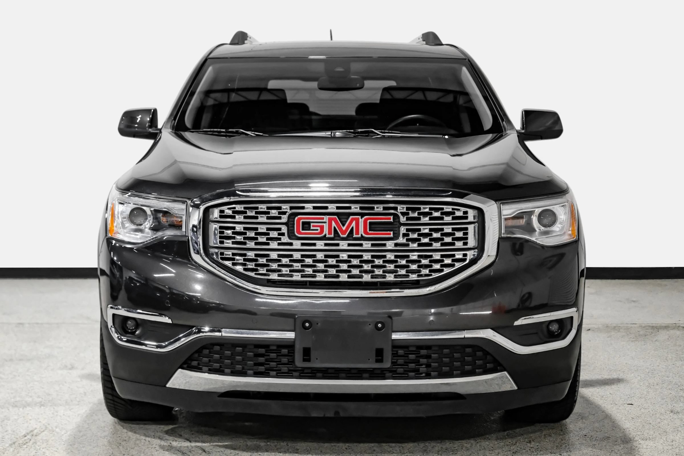 Used 2017 GMC Acadia Denali AWD/4WD image 3