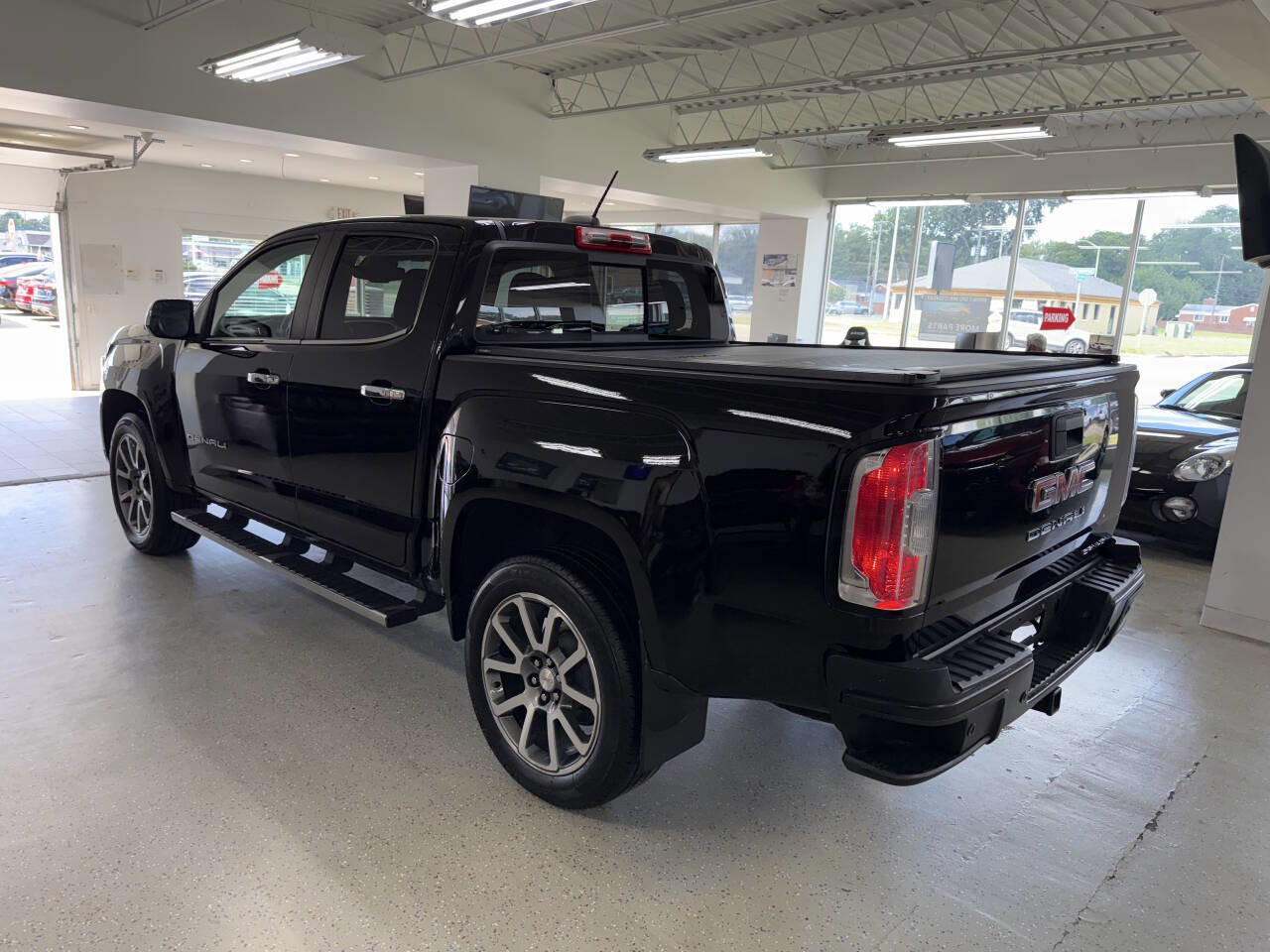 Used 2021 GMC Canyon Denali image 6