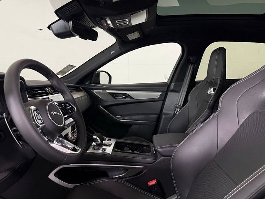 New 2026 Jaguar F-PACE R-Dynamic S AWD/4WD image 6