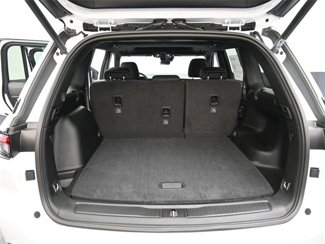 New 2025 Jeep Grand Cherokee Laredo image 19