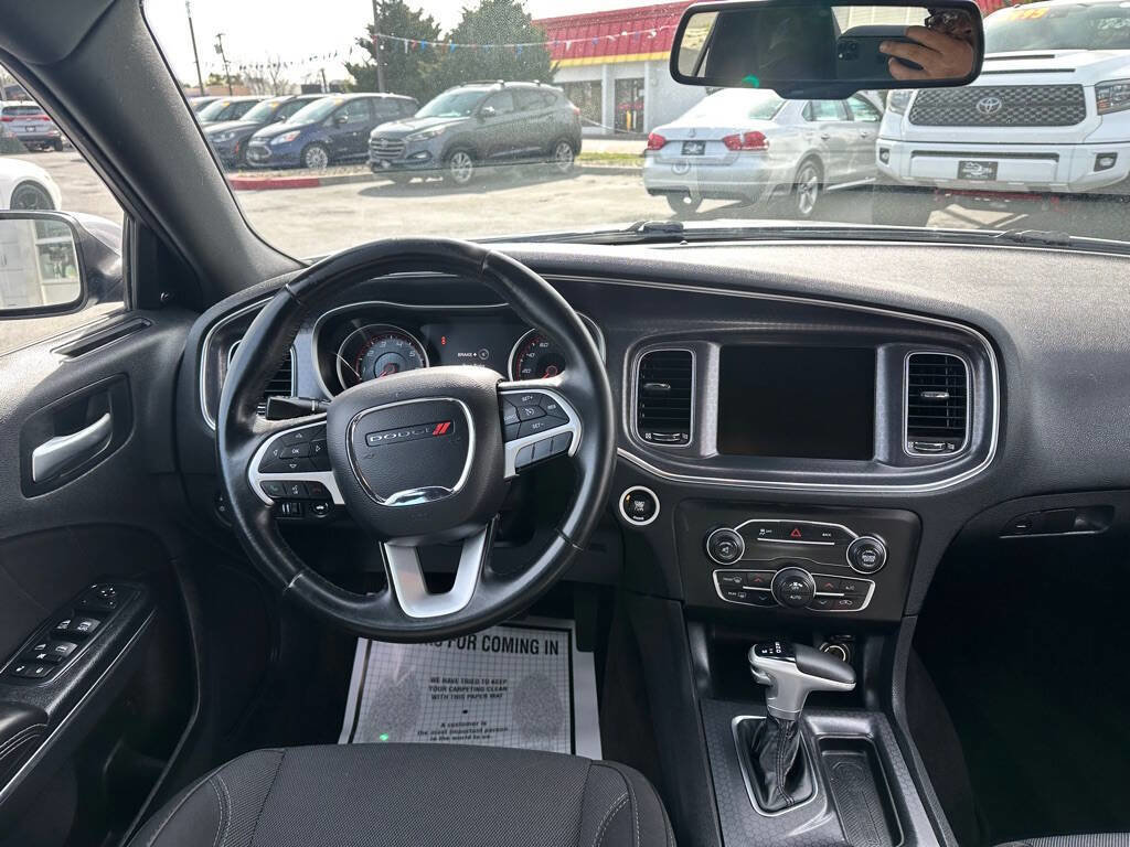 Used 2016 Dodge Charger SXT image 10