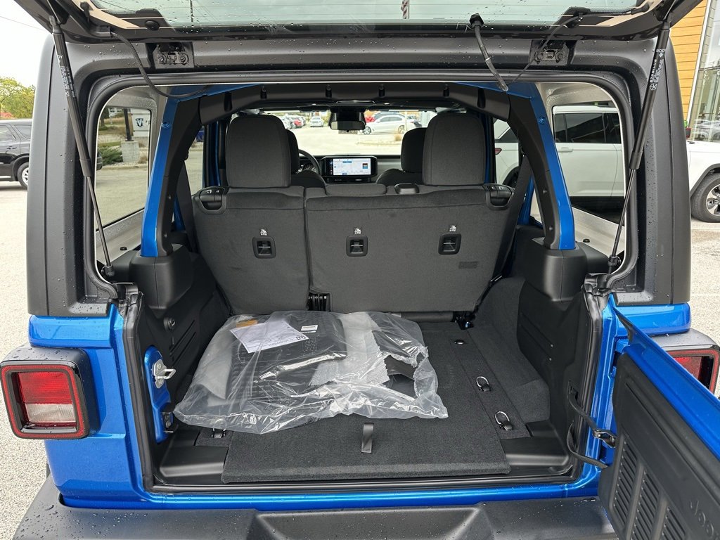 New 2026 Jeep Wrangler Sport S image 10