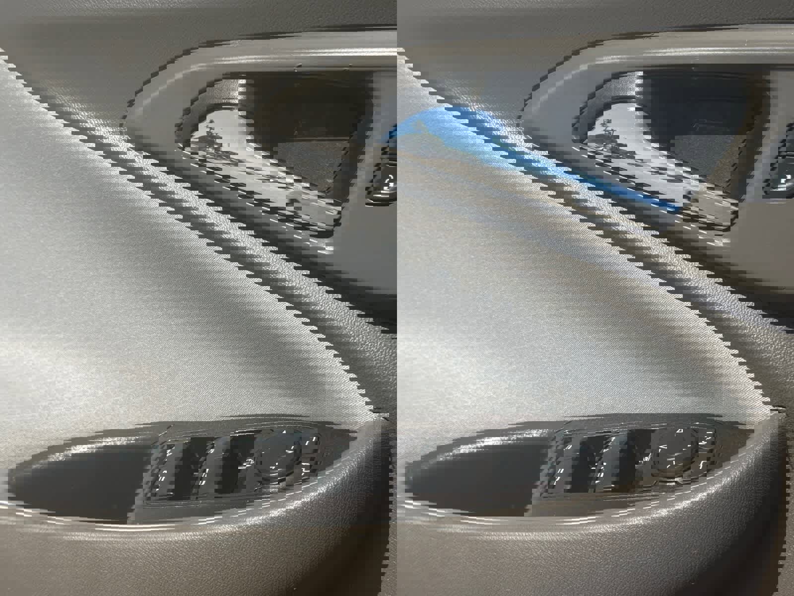 Used 2022 Chevrolet Malibu LT image 23