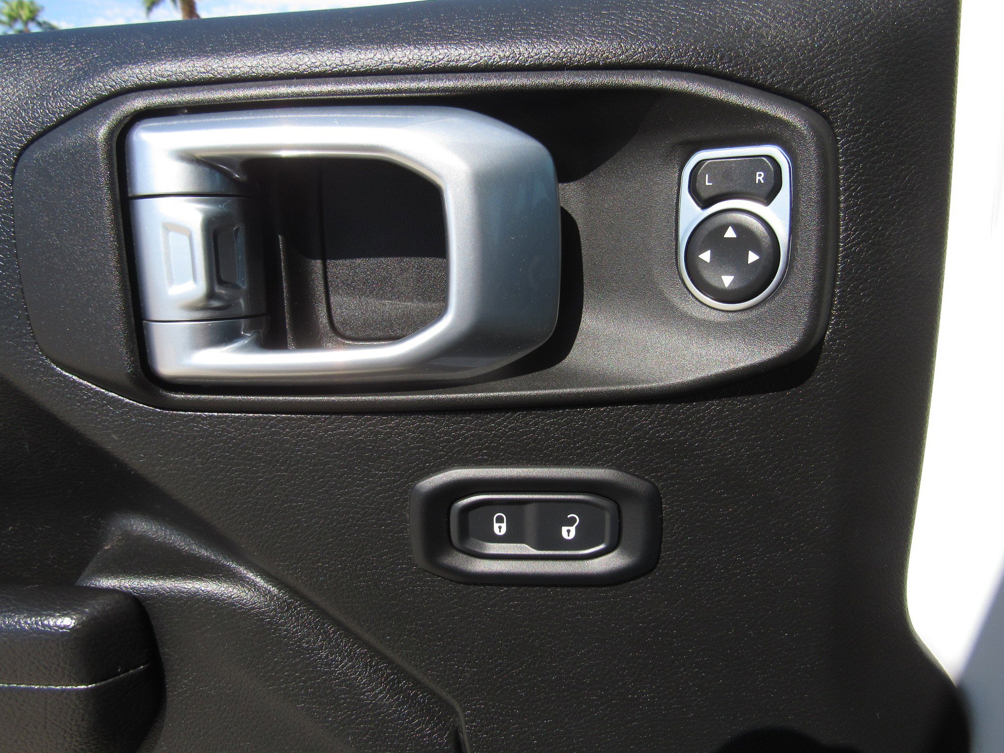 Used 2022 Jeep Wrangler Unlimited Sport image 21