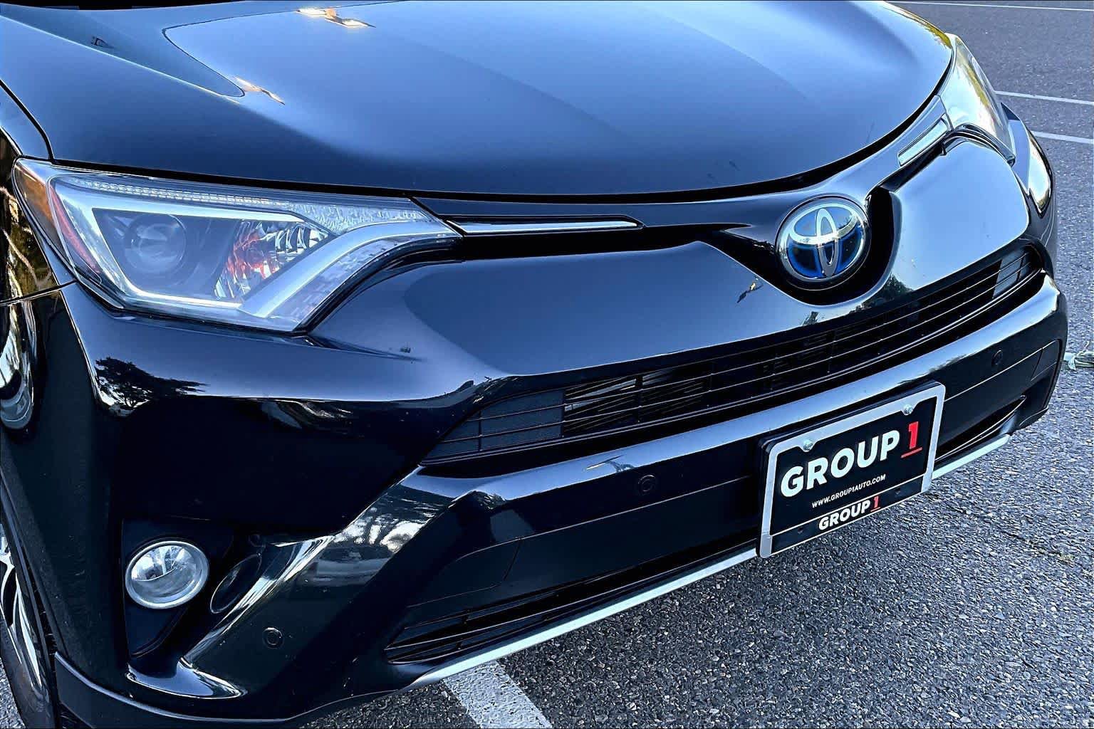 Used 2018 Toyota RAV4 XLE w/ Convenience Package AWD/4WD image 29