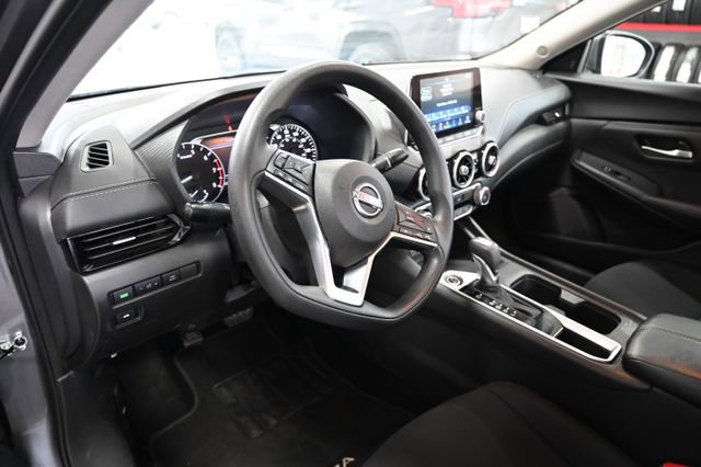 Used 2024 Nissan Sentra SV FWD image 20