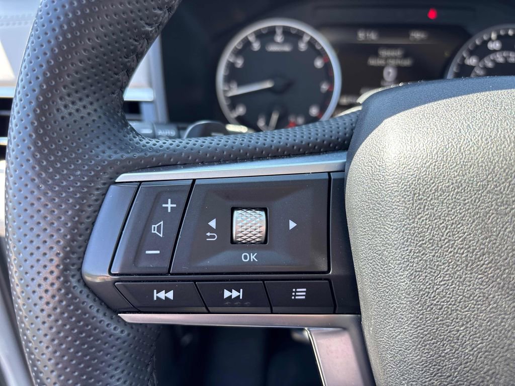 Used 2025 Mitsubishi Outlander SE AWD/4WD image 17