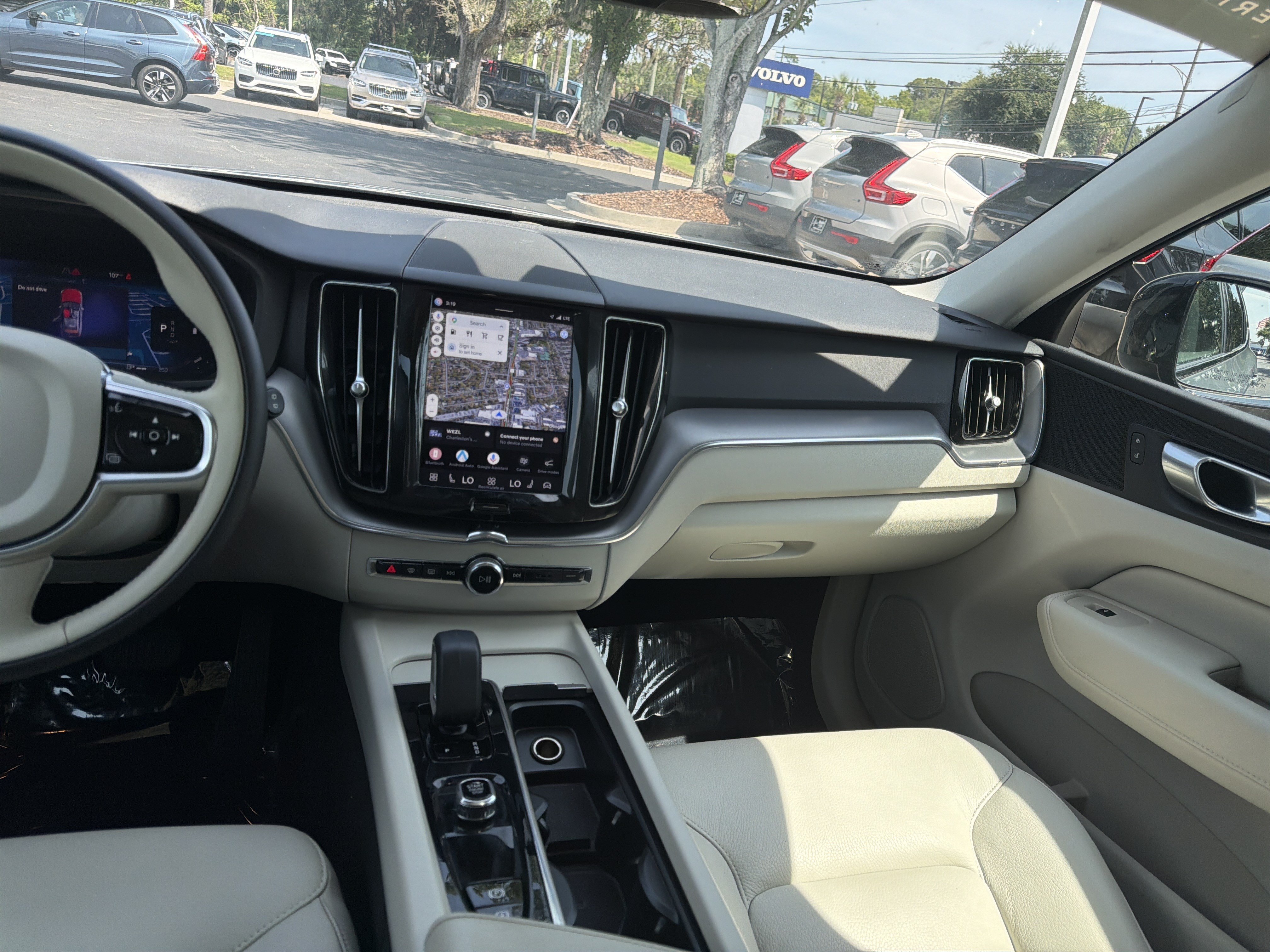 Certified 2024 Volvo XC60 B5 Core AWD/4WD image 31