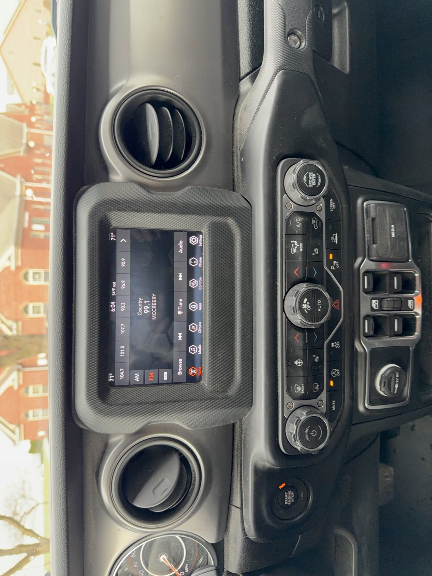 Used 2021 Jeep Gladiator Sport AWD/4WD image 17
