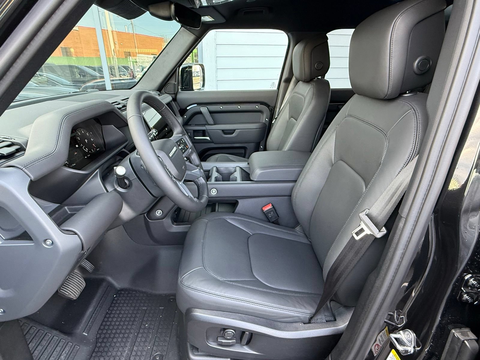 New 2026 Land Rover Defender 110 X-Dynamic SE AWD/4WD image 14