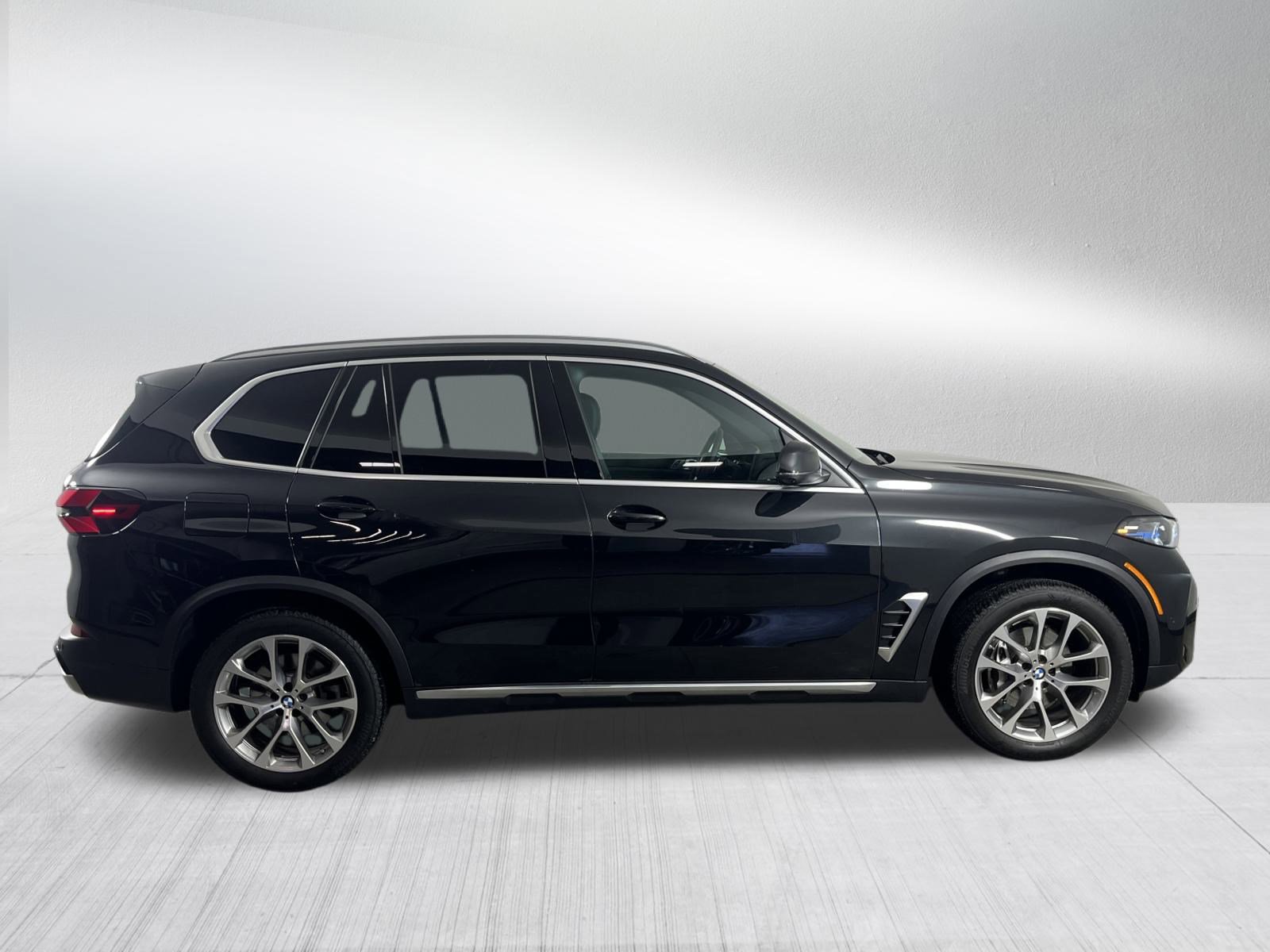 Certified 2025 BMW X5 xDrive40i w/ Premium Package image 8