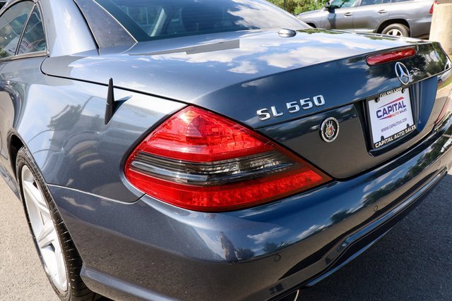 Used 2011 Mercedes-Benz SL 550 image 21
