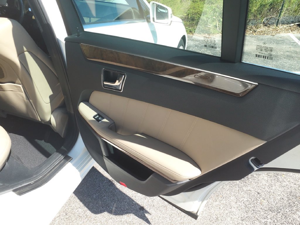 Used 2011 Mercedes-Benz E 550 Sedan image 13
