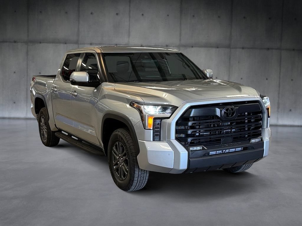 Used 2025 Toyota Tundra SR5 w/ SR5 Convenience Package AWD/4WD image 7
