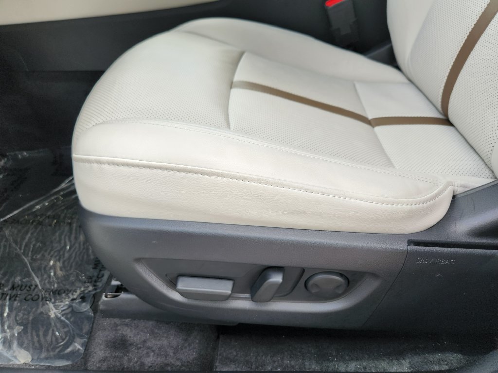 Used 2025 MAZDA CX-90 Plug-In Hybrid w/ Premium Plus AWD/4WD image 13
