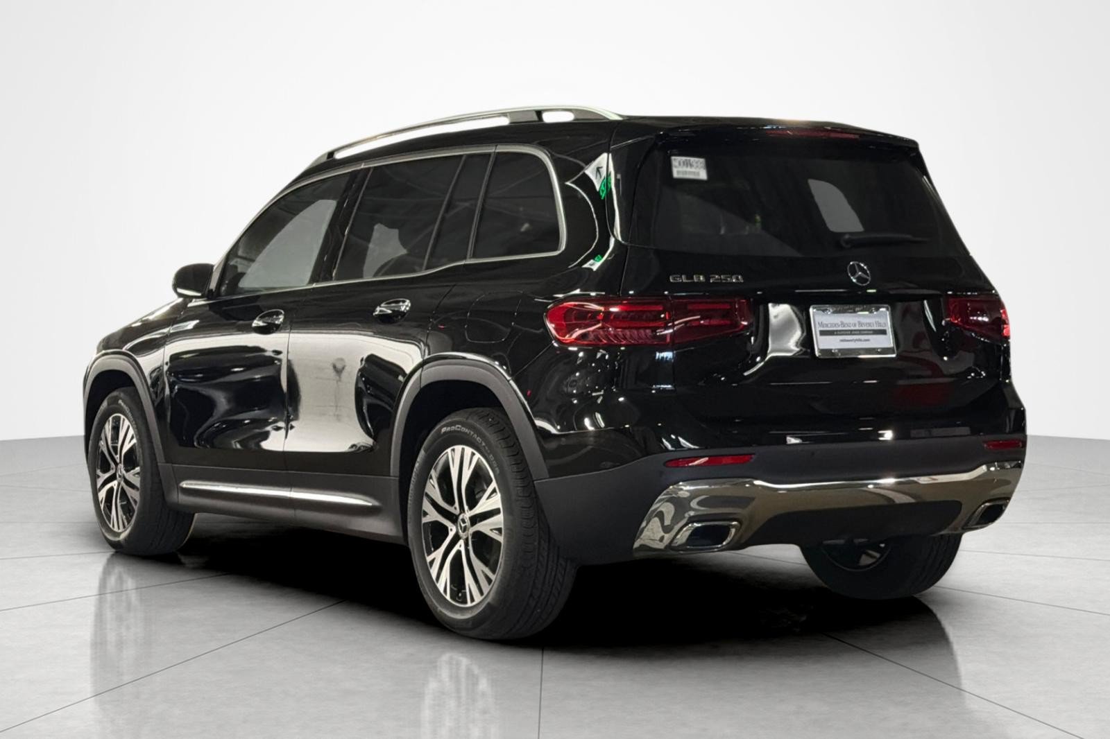 New 2026 Mercedes-Benz GLB 250 image 3