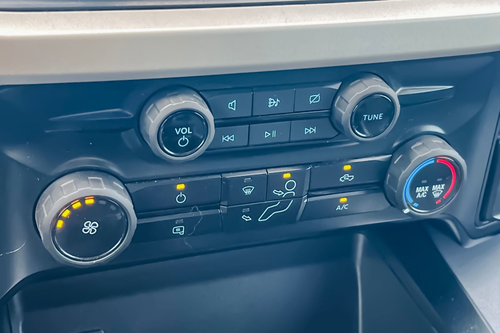 Used 2023 Ford F350 XLT w/ FX4 Off-Road Package image 15