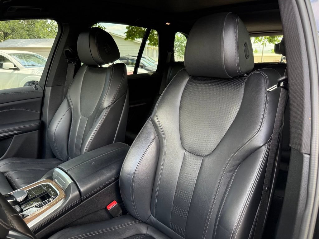 Used 2021 BMW X5 xDrive40i w/ M Sport Package AWD/4WD image 11
