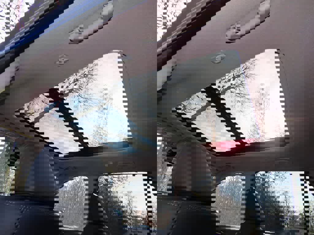 New 2025 Honda Pilot Touring image 17