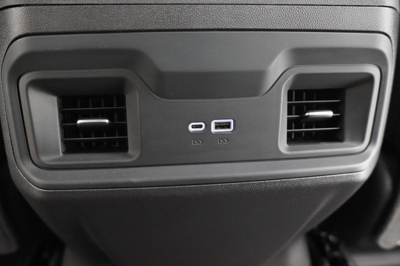 Used 2025 Chevrolet Silverado 1500 LT Trail Boss w/ Convenience Package II AWD/4WD image 32