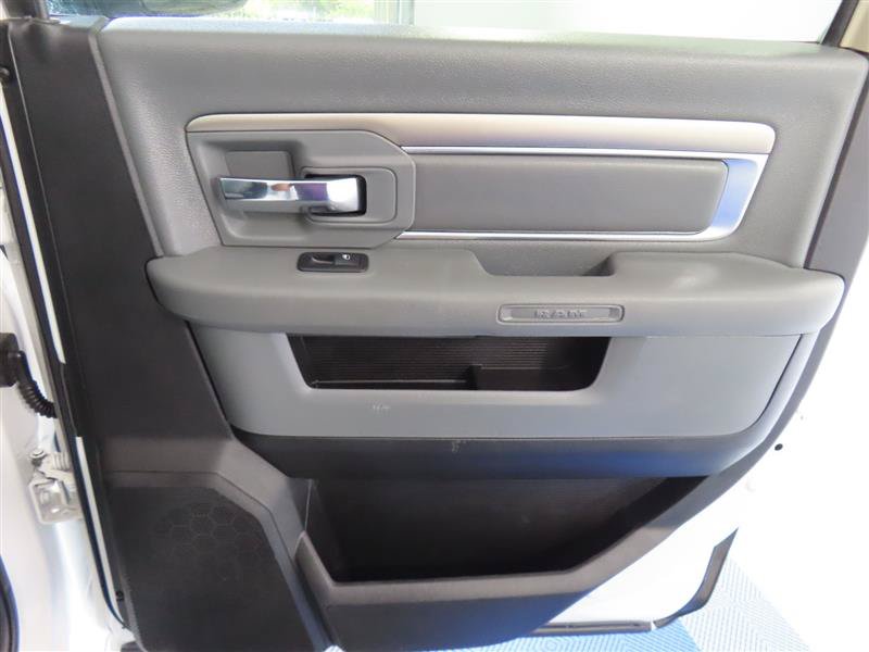 Used 2017 RAM 2500 SLT AWD/4WD image 29