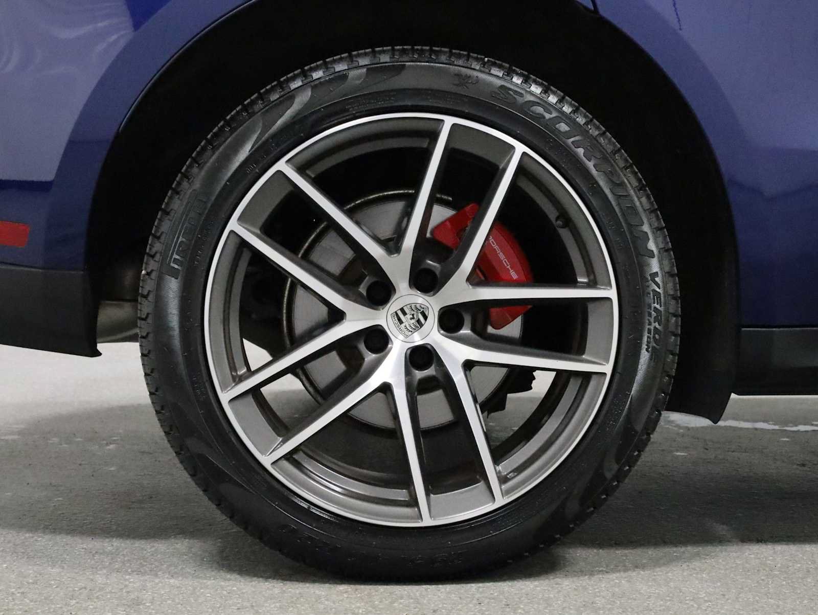 Certified 2023 Porsche Macan S AWD/4WD image 38