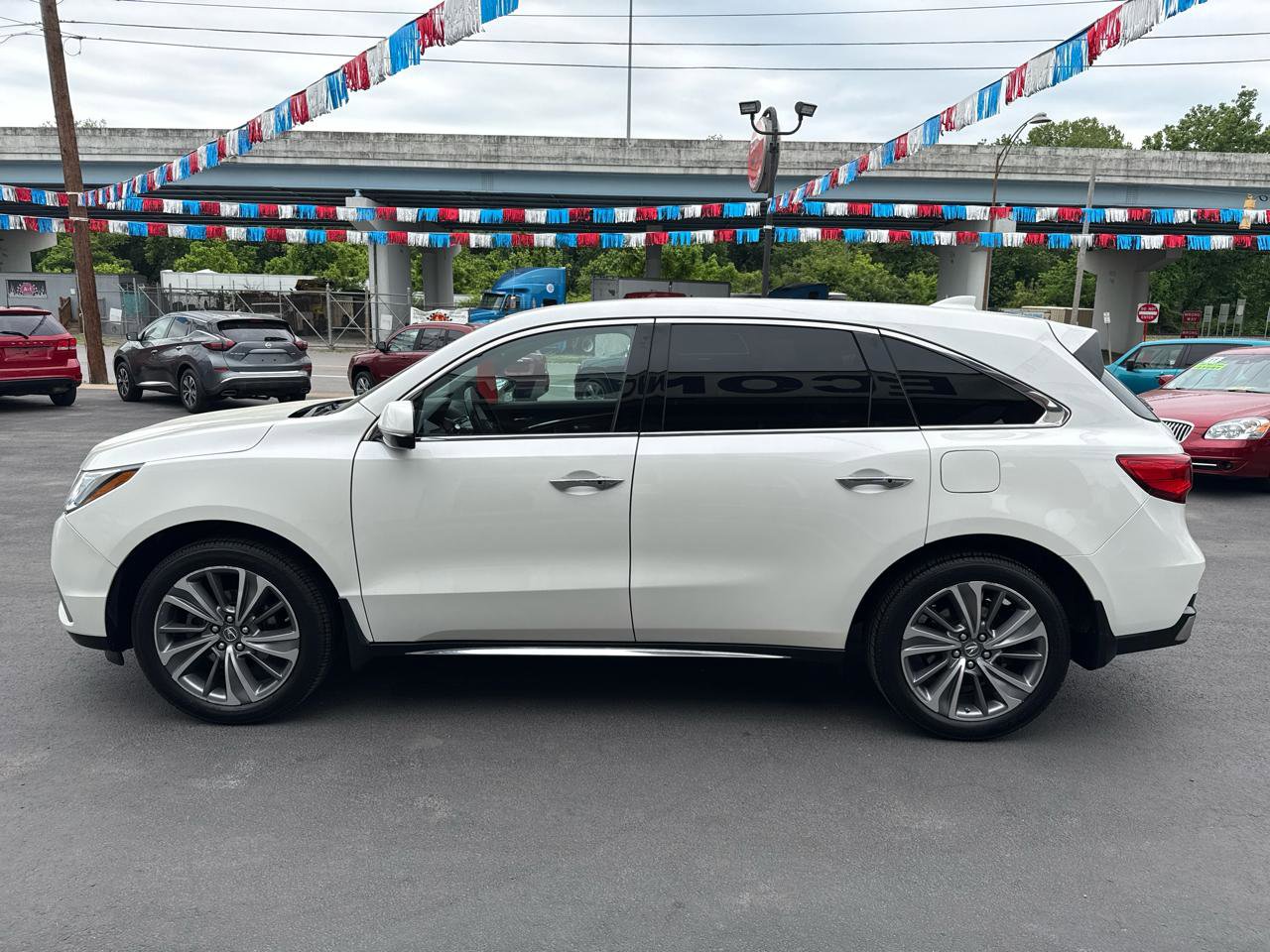Used 2017 Acura MDX SH-AWD w/ Technology Package image 8