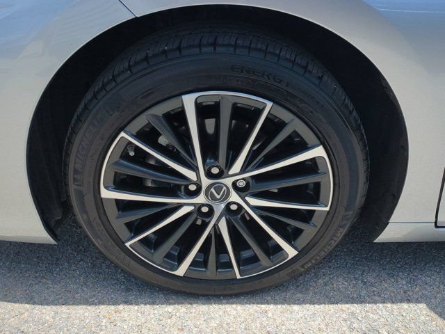 Used 2025 Lexus ES 350 w/ Premium Package FWD image 10