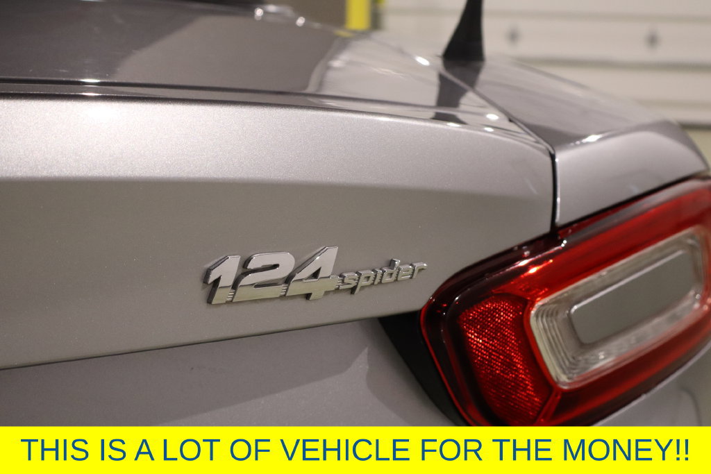 Used 2017 FIAT 124 Spider Classica RWD image 15