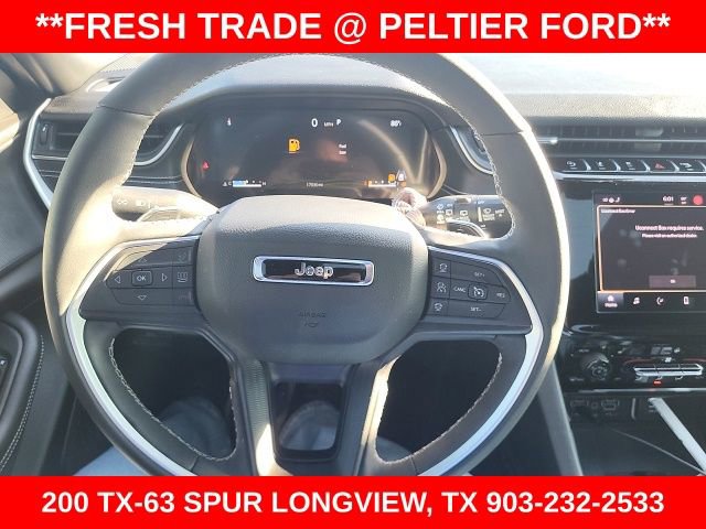 Used 2025 Jeep Grand Cherokee Altitude image 14