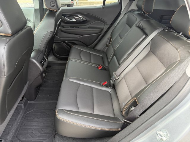 Used 2024 GMC Terrain AT4 w/ Tech Package AWD/4WD image 18