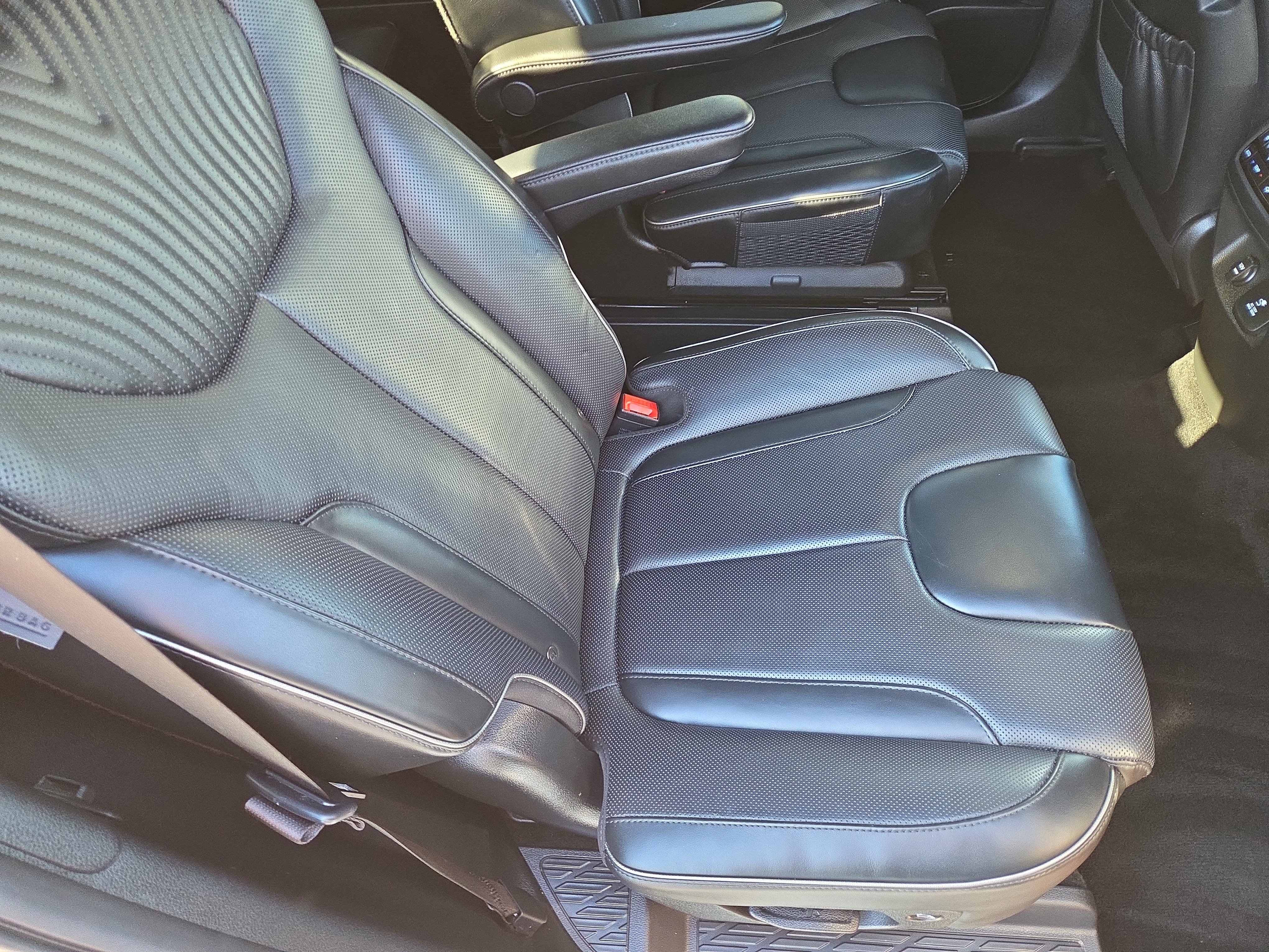 Used 2024 Hyundai Palisade Calligraphy image 22