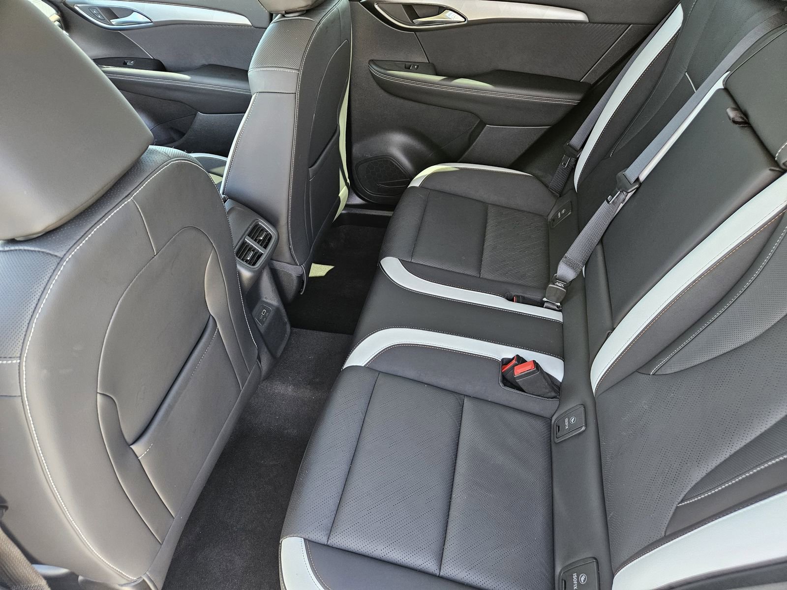 Used 2025 Buick Envision Sport Touring AWD/4WD image 29