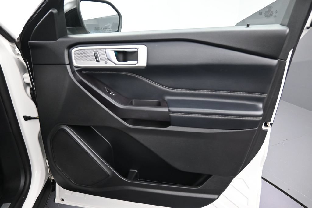 Used 2020 Ford Explorer Limited AWD/4WD image 17