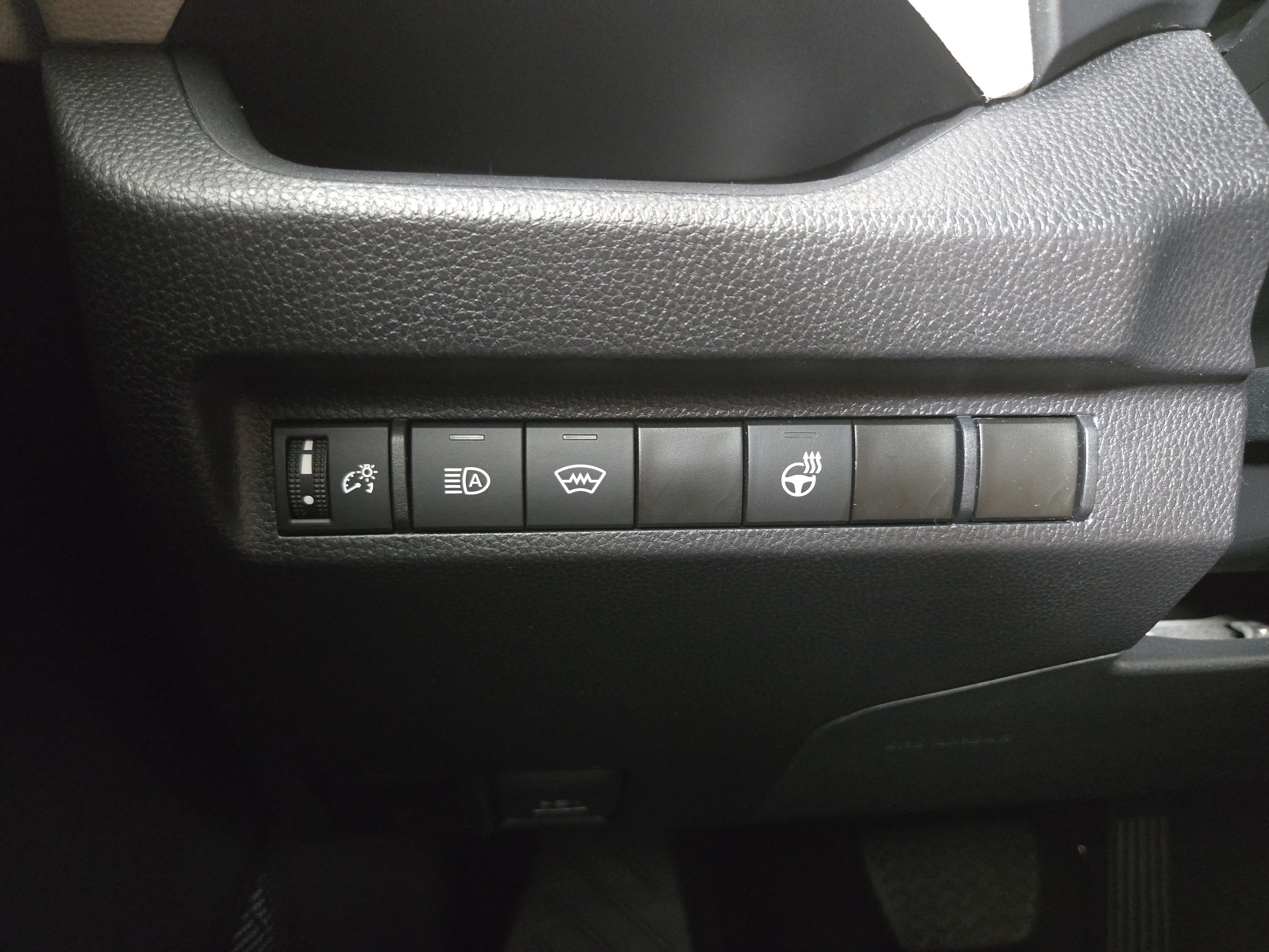 Used 2024 Toyota RAV4 XLE w/ Weather Package AWD/4WD image 28
