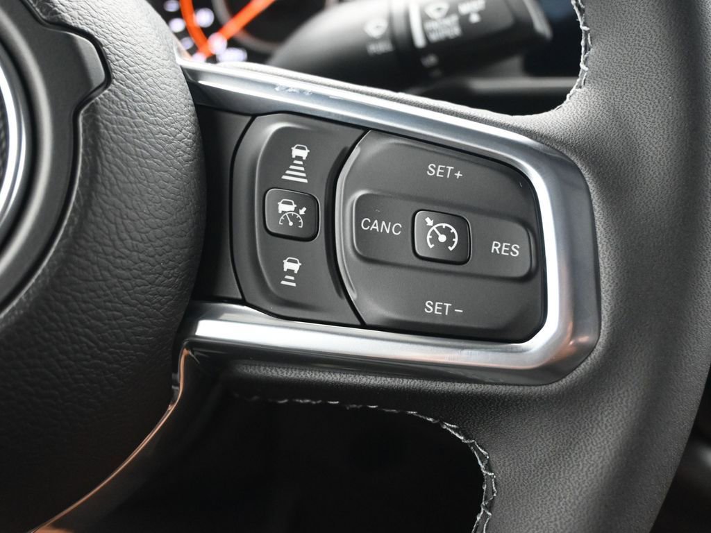 New 2025 Jeep Wrangler Sahara image 24