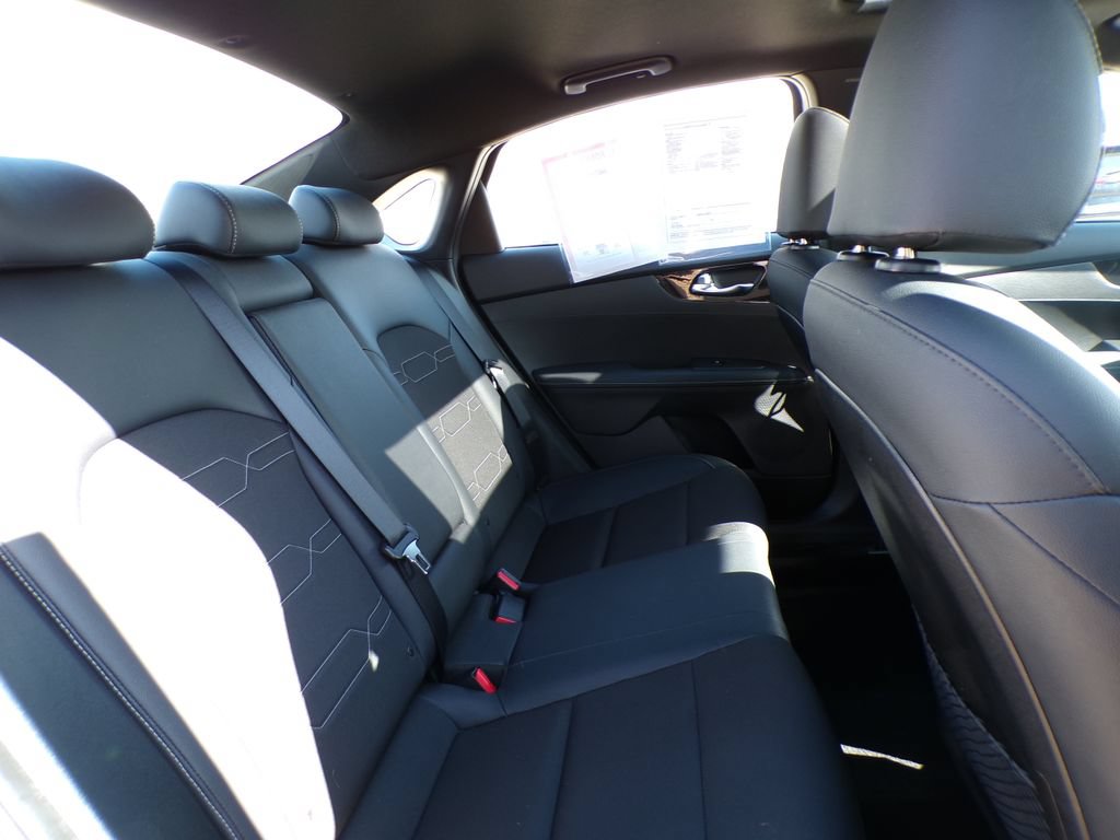 Used 2023 Kia Forte GT-Line w/ GT-Line Premium Package FWD image 22