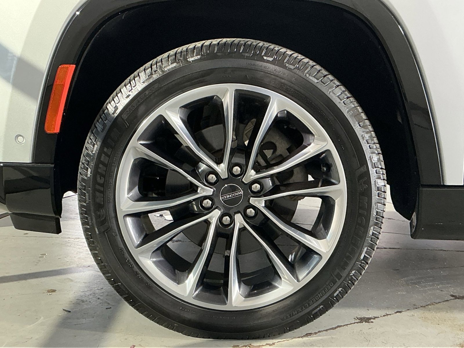 Used 2022 Jeep Wagoneer Series III w/ Premium Group I image 20