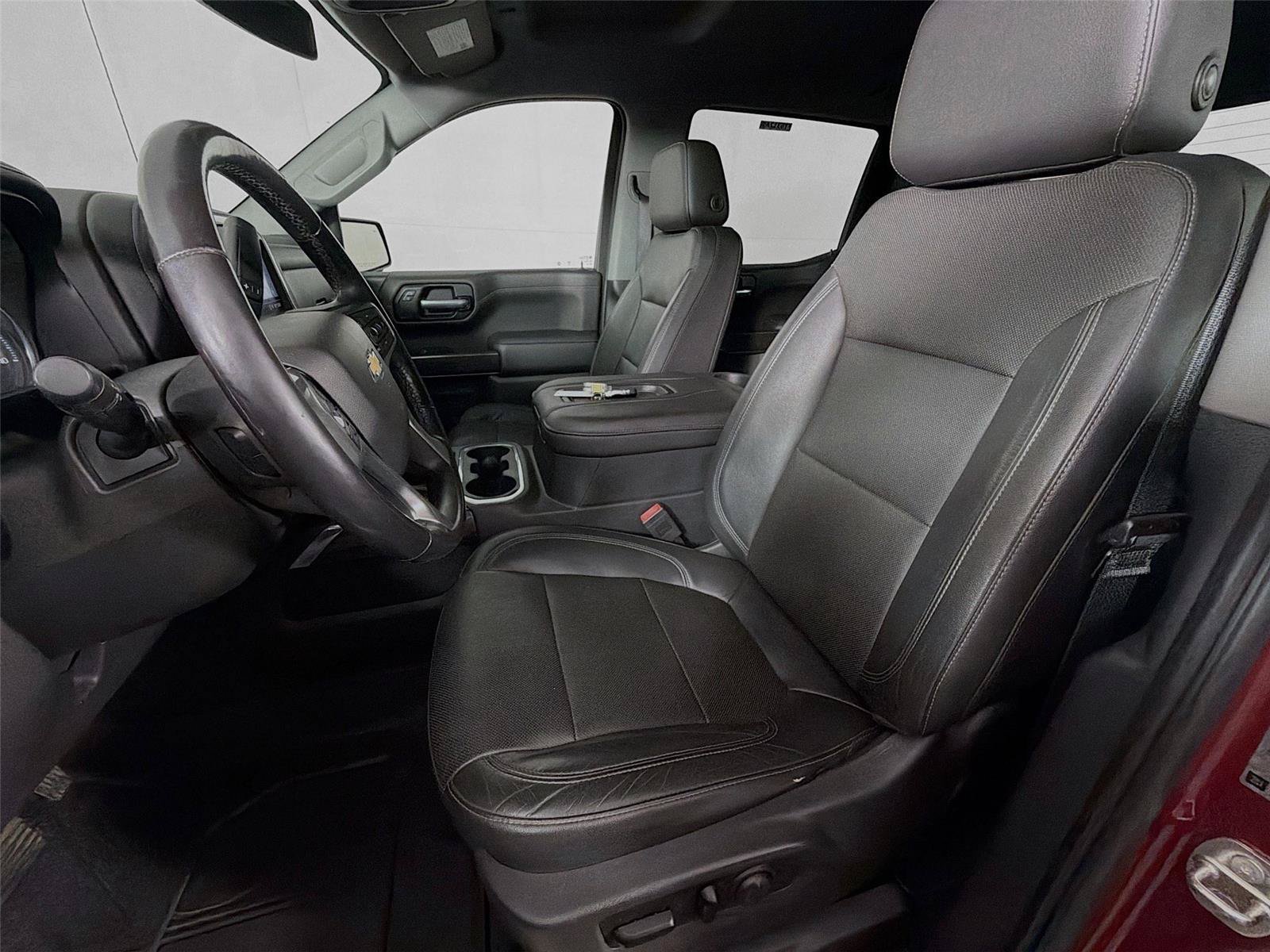 Used 2019 Chevrolet Silverado 1500 LTZ w/ LTZ Convenience Package AWD/4WD image 2