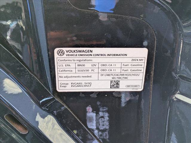 Certified 2024 Volkswagen Taos SE FWD image 25