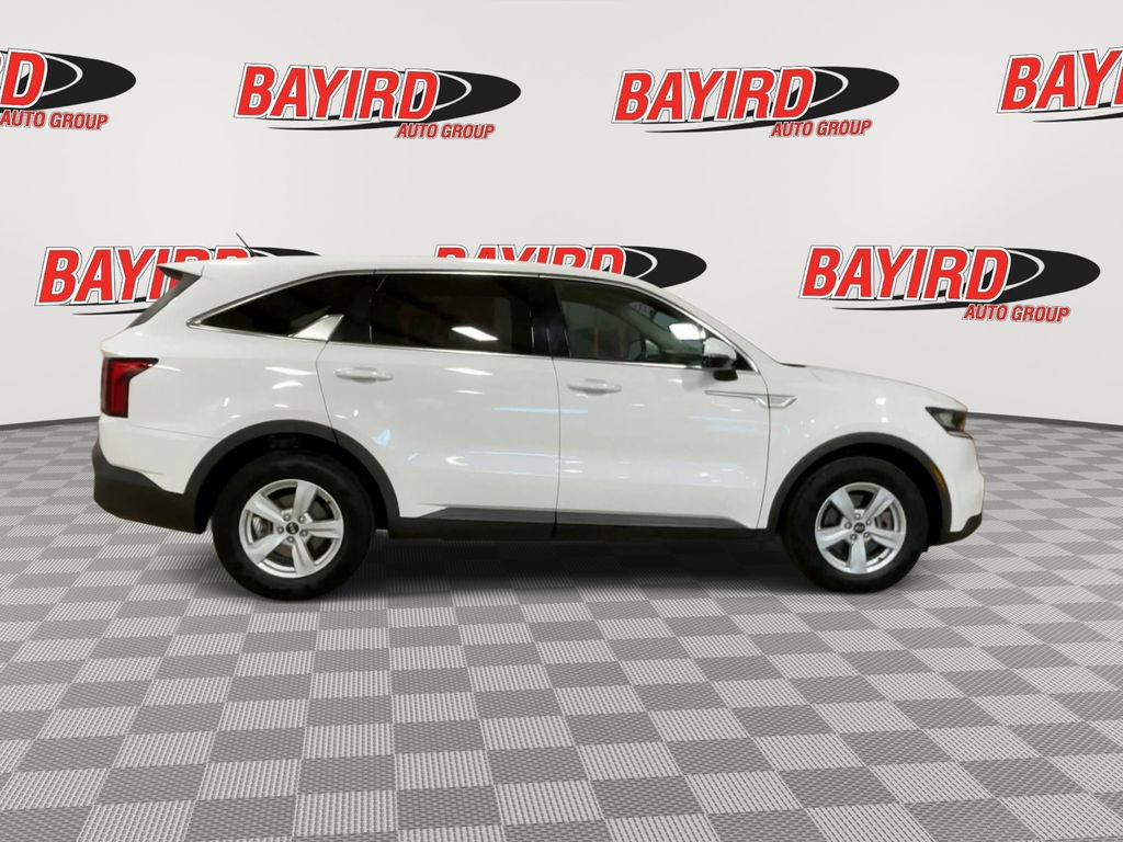 Used 2021 Kia Sorento LX FWD image 9